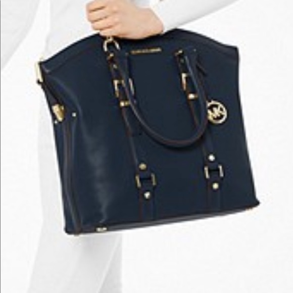 Handbag - Picture 3 of 3